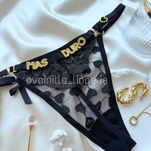 Cargar imagen en el visor de la galería, Tanga Hilo Negro con texto: Más duro