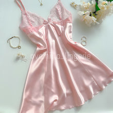 Cargar imagen en el visor de la galería, Pijama Ana Rosado Satín
