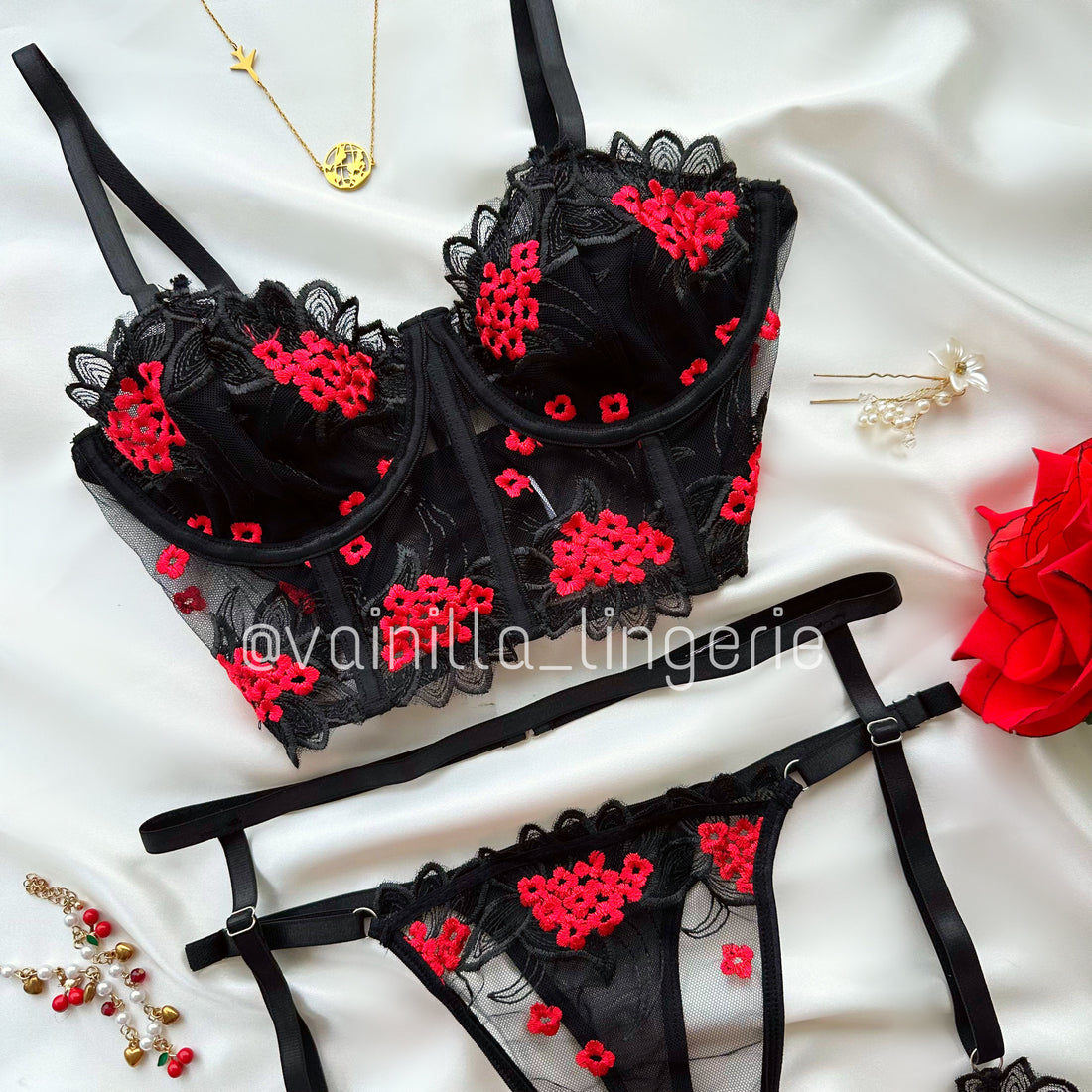 Set Simona negro con rojo