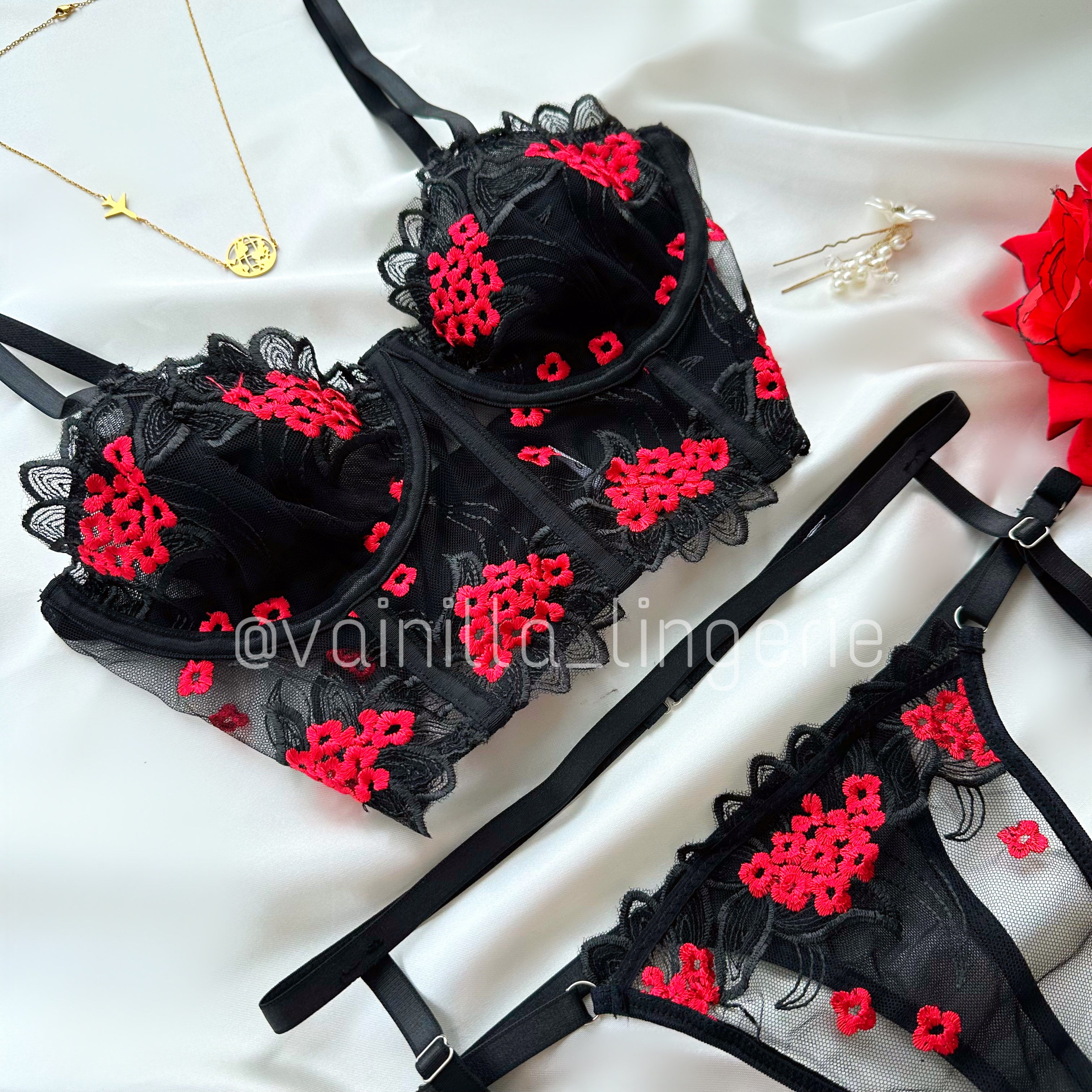 Set Simona negro con rojo